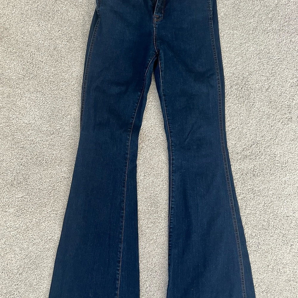 BDG wide Flare jeans size 4